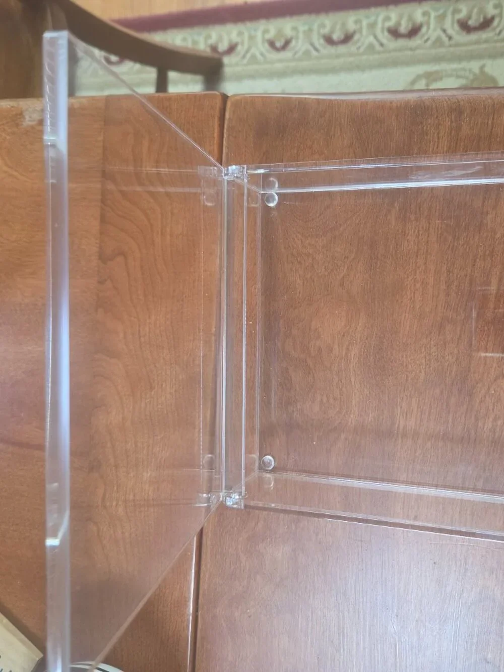 N/A clear acrylic